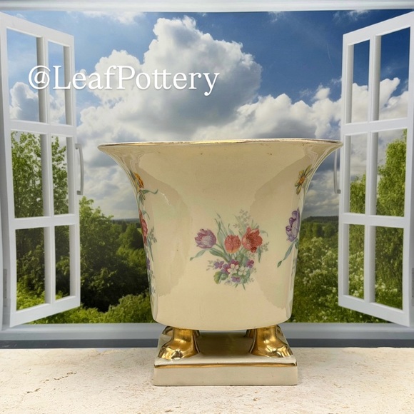 Vintage Footed Floral Cachepot - Gilded Lion Paw Feet Porcelain Planter - Picture 4 of 13